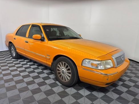 Used 2010 Mercury Grand Marquis LS image 8