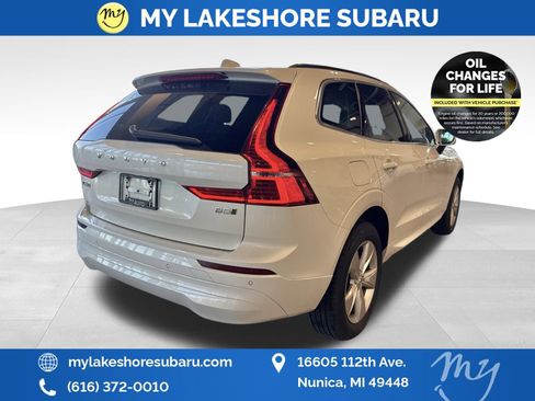 Used 2022 Volvo XC60 B5 Momentum image 7