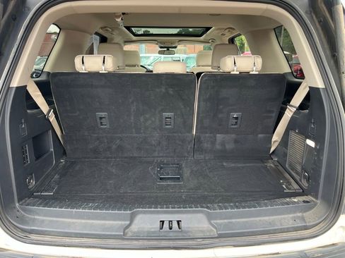 Used 2024 Ford Expedition Platinum AWD/4WD image 19