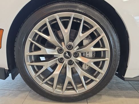 Used 2025 Ford Mustang GT Premium RWD image 13