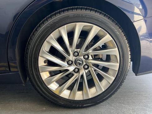 Used 2020 Lexus ES 350 w/ Accessory Package FWD image 12