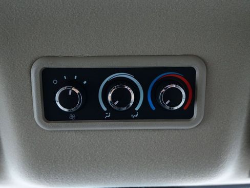 Used 2025 Chevrolet Express 3500 LT w/ LT Preferred Equipment Group RWD image 14