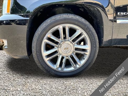 Used 2011 Cadillac Escalade Platinum AWD/4WD image 9