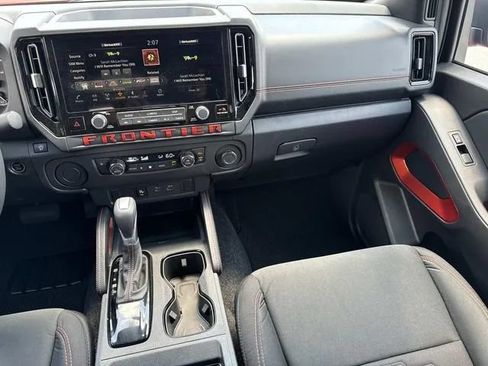 Used 2025 Nissan Frontier Pro-X RWD image 16