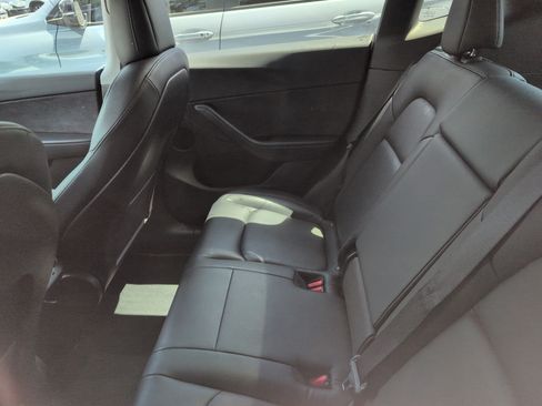 Used 2020 Tesla Model Y Long Range AWD/4WD image 6