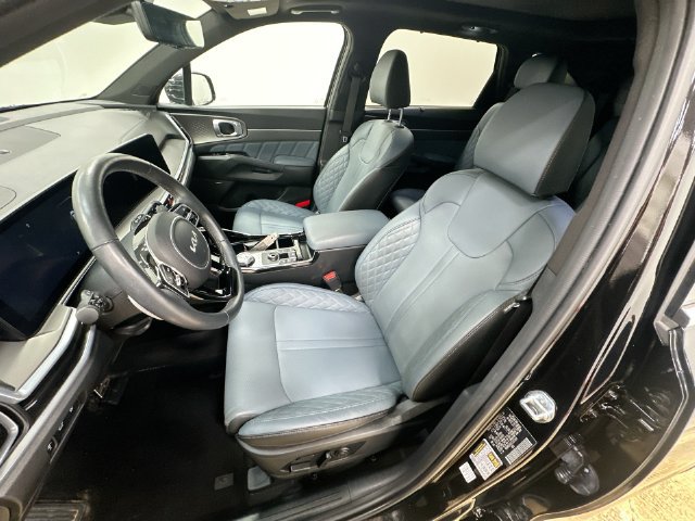 Certified 2025 Kia Sorento SX Prestige AWD/4WD image 21