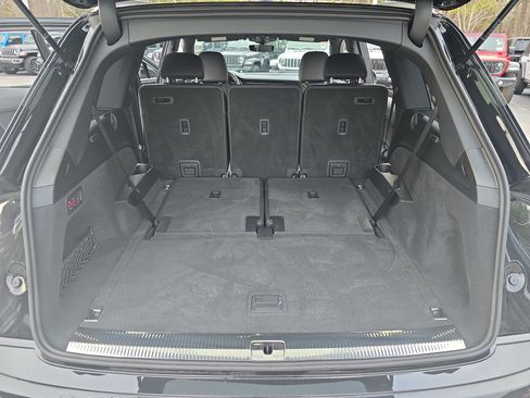 Used 2025 Audi Q7 2.0T Premium w/ Convenience Plus Package image 14