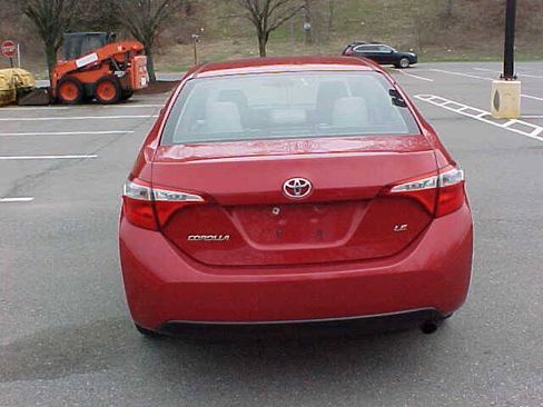 Used 2015 Toyota Corolla LE FWD image 6