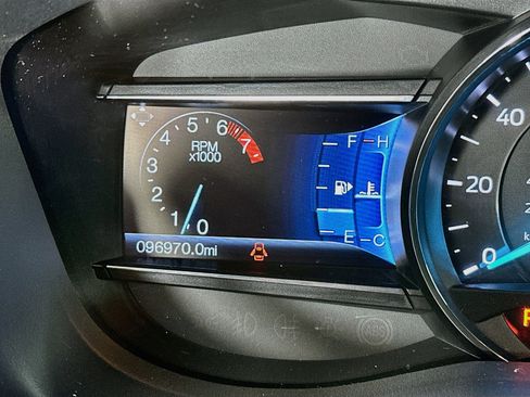 Used 2016 Ford Explorer XLT w/ Equipment Group 202A FWD image 19