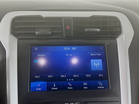 Used 2020 Ford Fusion SE image 21