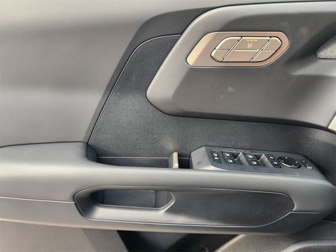 New 2027 Kia Telluride S image 16