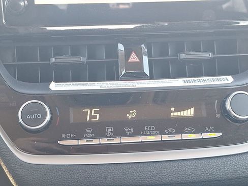 Used 2024 Toyota Corolla LE image 43