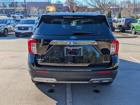 Certified 2023 Ford Explorer XLT w/ Equipment Group 202A image 5