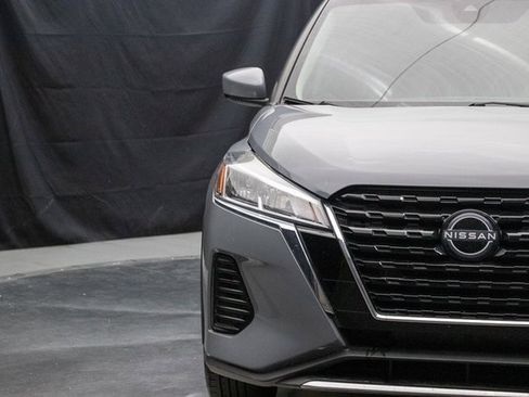 Used 2023 Nissan Kicks SV image 5