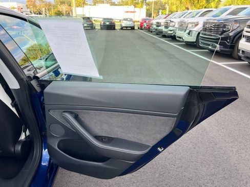 Used 2021 Tesla Model 3 Standard Range Plus image 45