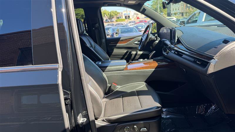 Used 2021 Cadillac Escalade Premium Luxury w/ Driver Assist Tech Package AWD/4WD image 6