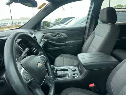 Used 2023 Chevrolet Traverse LT FWD image 10