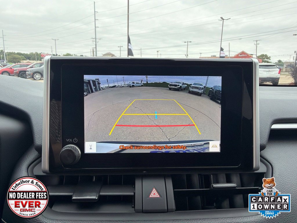 Used 2025 Toyota RAV4 XLE FWD image 23