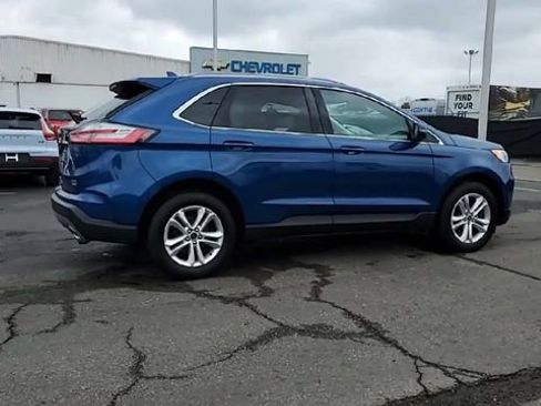 Used 2020 Ford Edge SEL w/ Convenience Package image 9