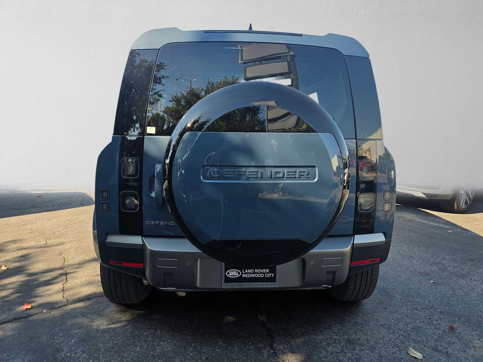 New 2026 Land Rover Defender 110 S AWD/4WD image 4
