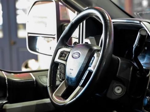 Used 2020 Ford F250 Lariat w/ Chrome Package image 14