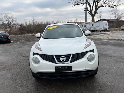 Used 2013 Nissan Juke SV image 2