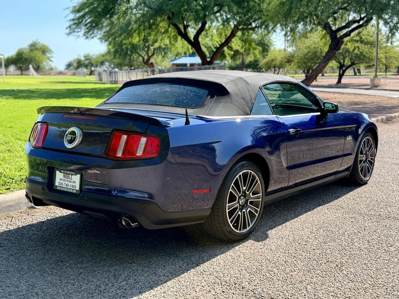 Used 2012 Ford Mustang GT Premium w/ Security Pkg RWD image 6