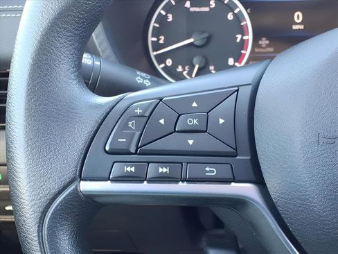 Used 2023 Nissan Sentra SV image 27