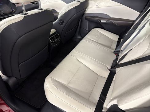 Used 2024 Lexus RX 450h AWD w/ Convenience Package image 17