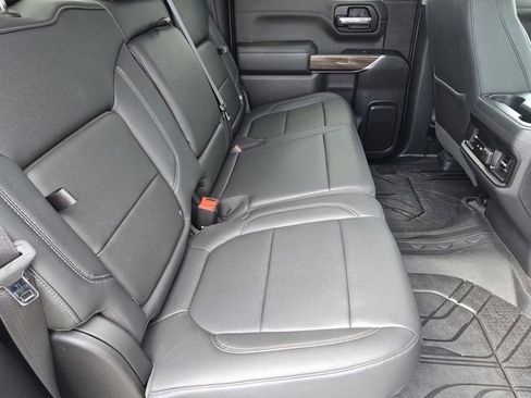 Used 2019 Chevrolet Silverado 1500 RST image 17