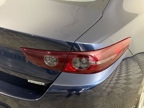 Used 2019 MAZDA MAZDA3 w/Preferred Pkg image 34