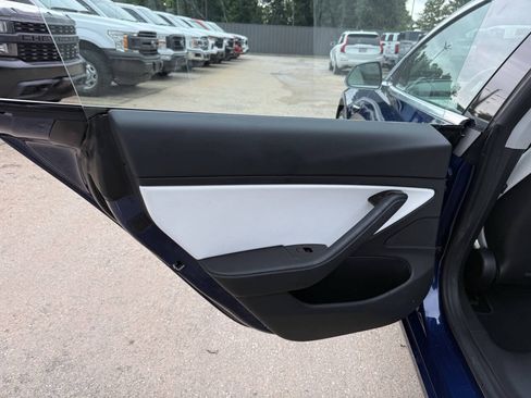 Used 2018 Tesla Model 3 Long Range AWD/4WD image 14