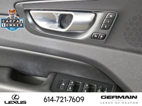 Used 2022 Volvo XC60 B5 Momentum AWD/4WD image 27