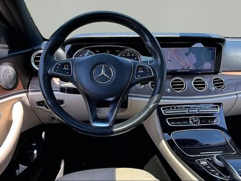Used 2017 Mercedes-Benz E 300 image 8