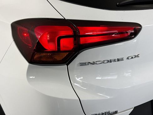 Used 2020 Buick Encore GX Select w/ Experience Buick Package image 36