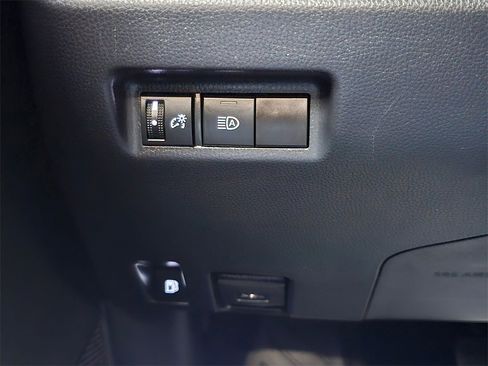 Used 2023 Toyota RAV4 LE image 31