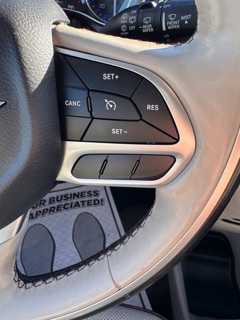 Used 2019 Chrysler Pacifica Limited FWD image 28