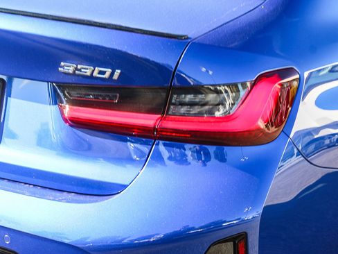 New 2026 BMW 330i Sedan w/ M Sport Package image 7