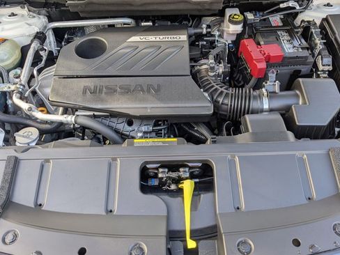 Certified 2025 Nissan Rogue SV image 22