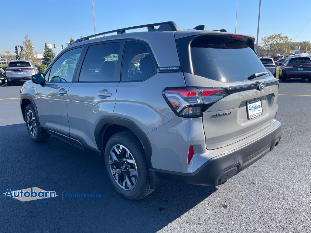 Used 2026 Subaru Forester Premium AWD/4WD image 3