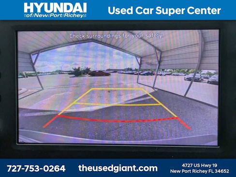 Used 2023 Hyundai Elantra SE FWD image 19