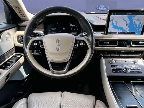 Used 2020 Lincoln Aviator Reserve w/ Equipment Group 202A AWD/4WD image 8