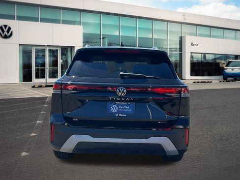 Certified 2026 Volkswagen Tiguan SE w/ Panoramic Sunroof Package AWD/4WD image 6