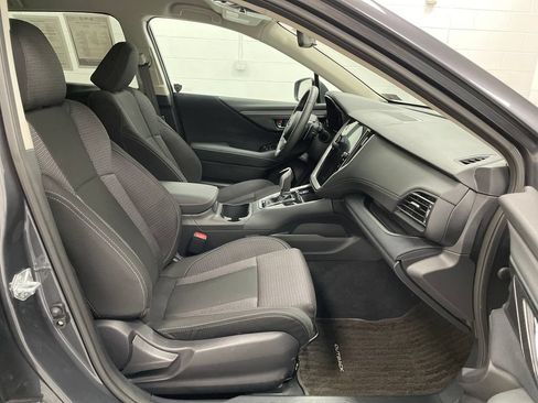 Used 2025 Subaru Outback Premium AWD/4WD image 12