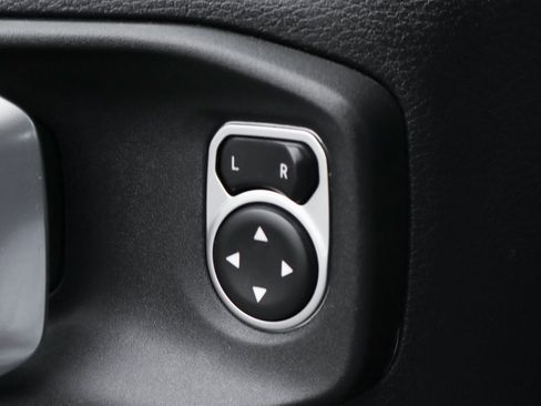 Used 2018 Jeep Wrangler Unlimited Rubicon image 18