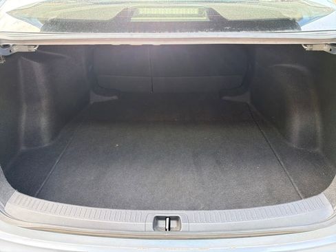 Used 2020 Toyota Corolla LE image 17