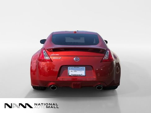 Used 2014 Nissan 370Z Touring w/ Sport Package RWD image 4