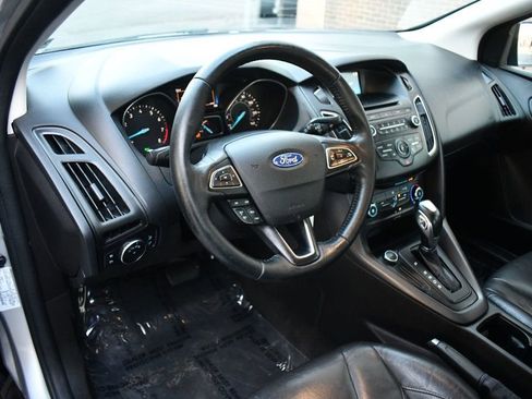 Used 2016 Ford Focus SE w/ Equipment Group 201A image 17