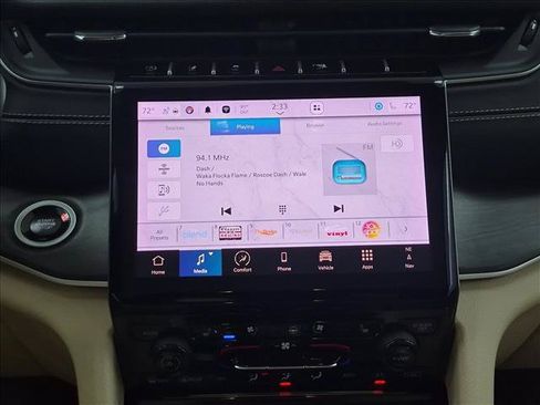 Certified 2024 Jeep Grand Cherokee Limited w/ Luxury Tech Group II AWD/4WD image 18