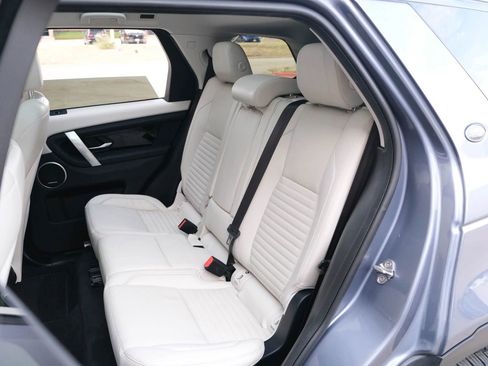 Used 2020 Land Rover Discovery Sport SE image 26